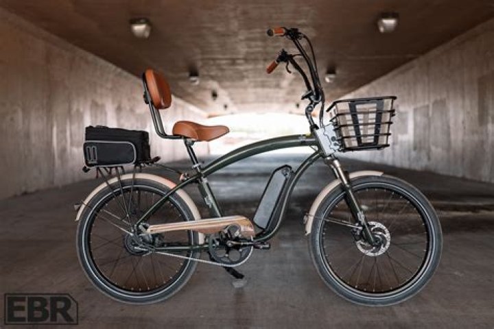 What is a cruiser bike best for?